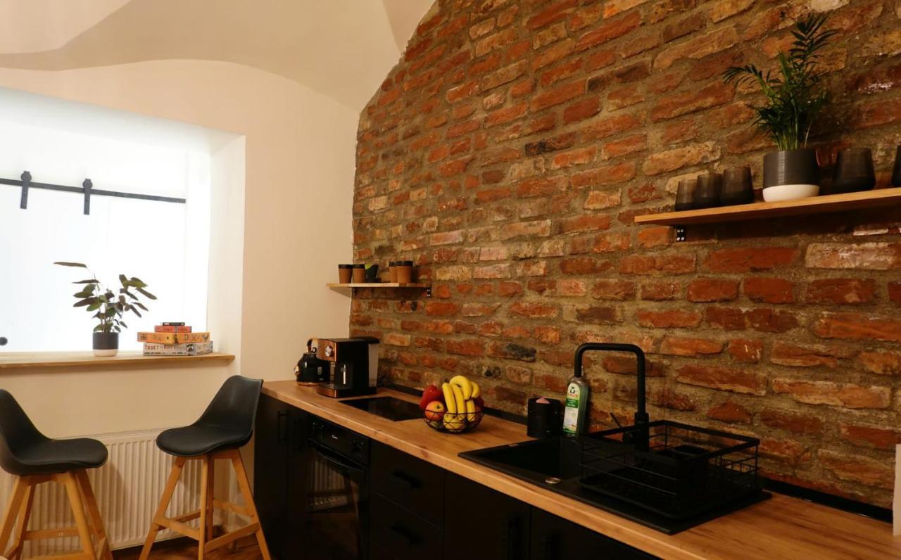 The Industrique Home - 3 Bedroom Apartment تيميشورا المظهر الخارجي الصورة