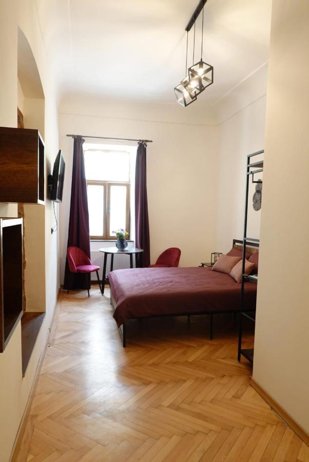 The Industrique Home - 3 Bedroom Apartment تيميشورا المظهر الخارجي الصورة