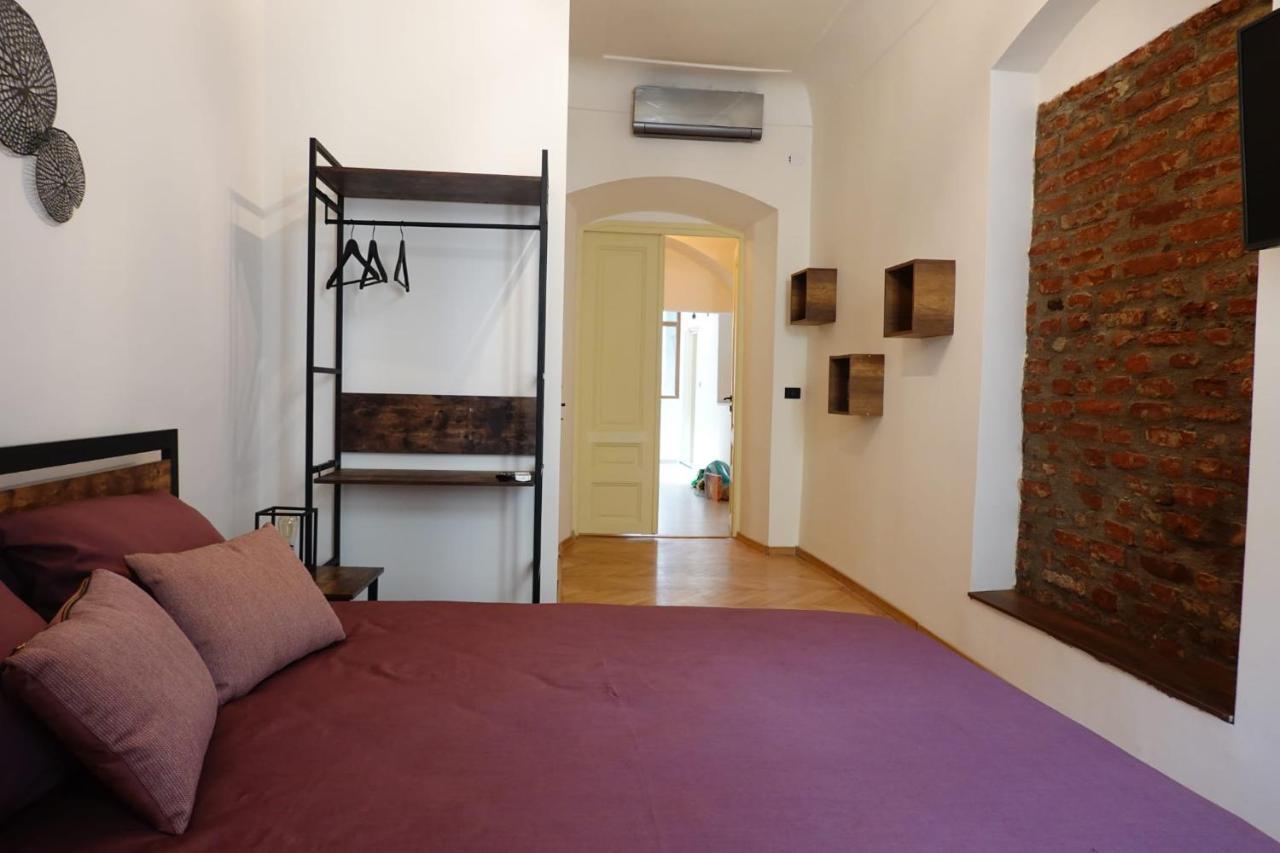 The Industrique Home - 3 Bedroom Apartment تيميشورا المظهر الخارجي الصورة