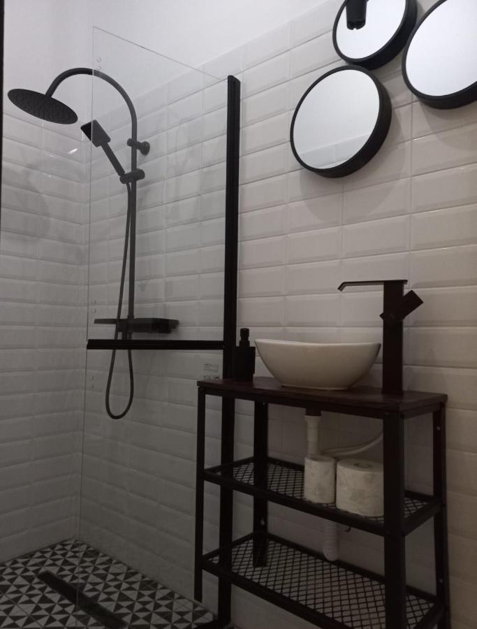 The Industrique Home - 3 Bedroom Apartment تيميشورا المظهر الخارجي الصورة